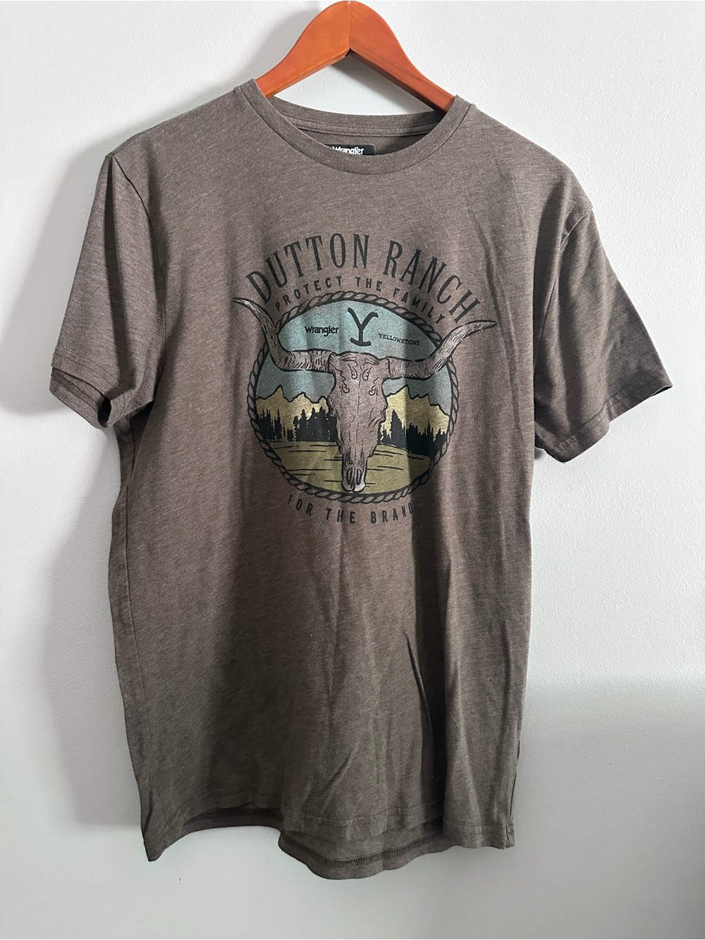Wrangler Brown Dutton Ranch Short Sleeve Tee Size M
